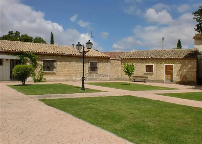 Charming House In Alera With Fireplace Sadaba photo